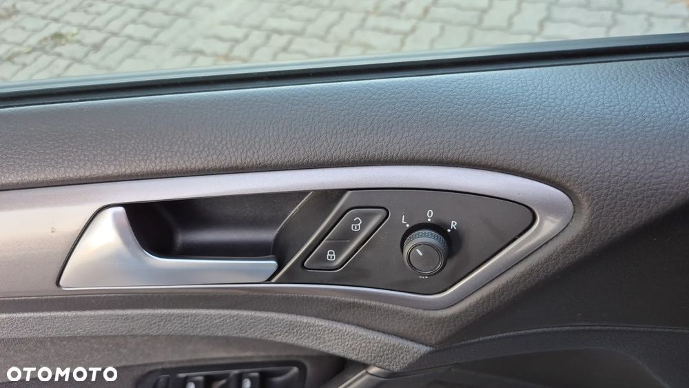 Volkswagen Golf 1.2 TSI BMT Trendline EU6 - 38