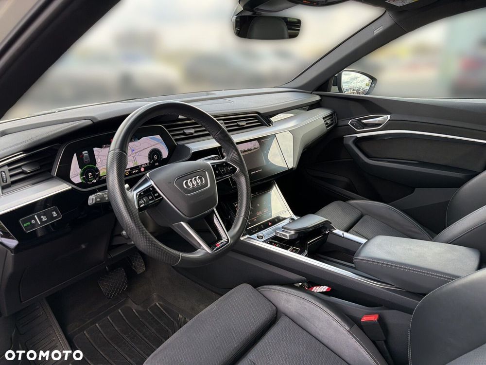 Audi e-tron - 11