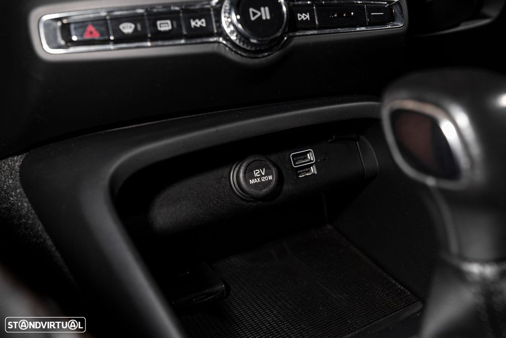 Volvo XC 40 2.0 D3 Momentum Core - 21