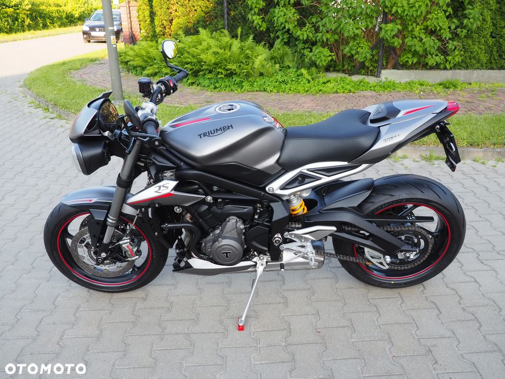 Triumph Street Triple - 35