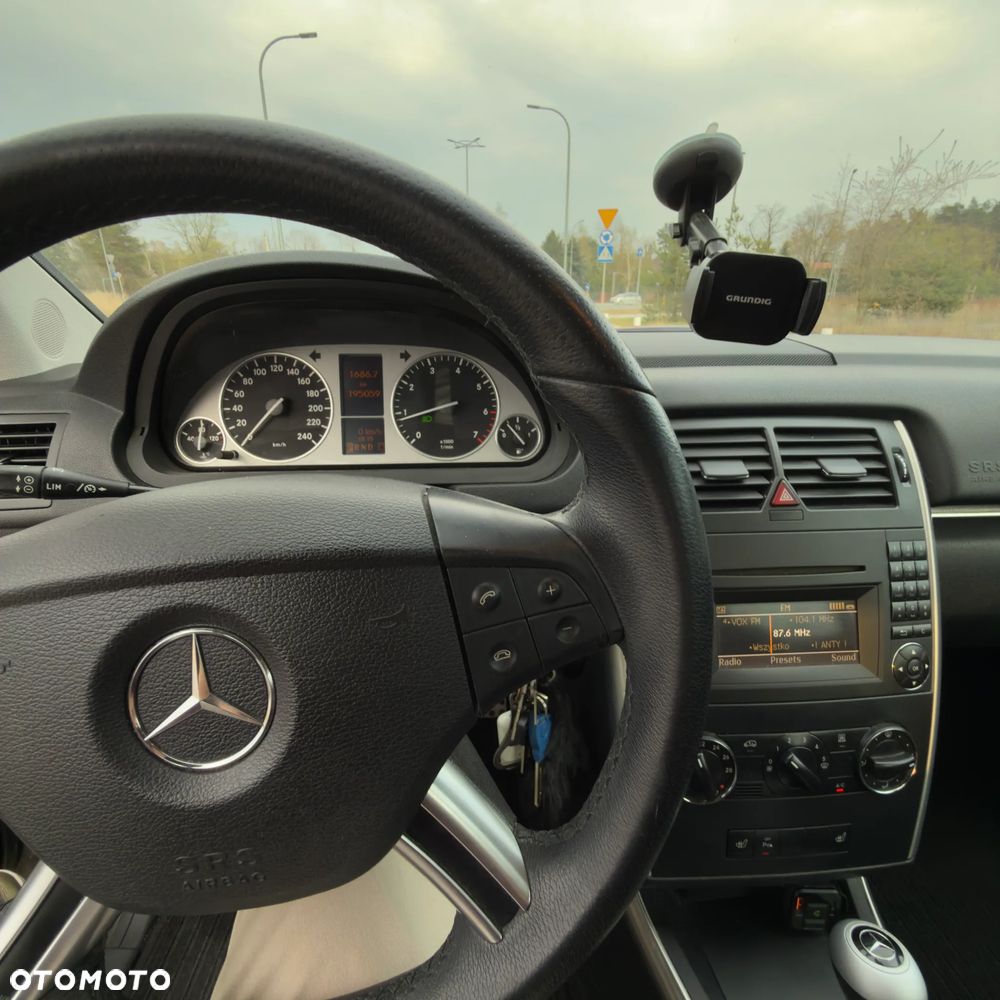 Mercedes-Benz Klasa B 180 Autotronic - 14