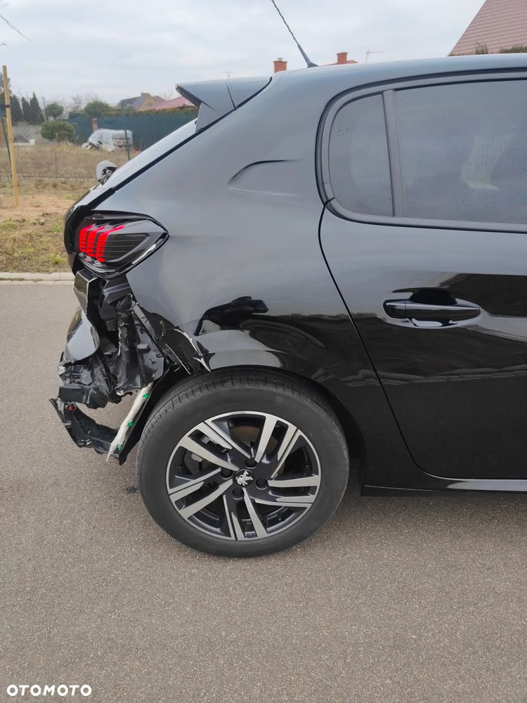 Peugeot 208 PureTech 100 Allure - 23