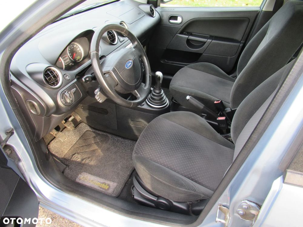 Ford Fiesta 1.4 Ghia - 19