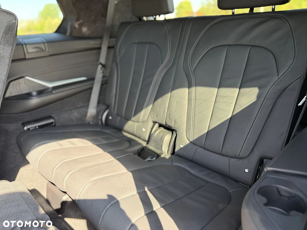 BMW X7 xDrive40d mHEV - 13