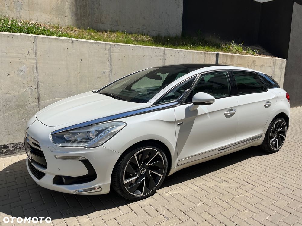 Citroën DS5 Hybrid4 EGS6 SportChic - 1