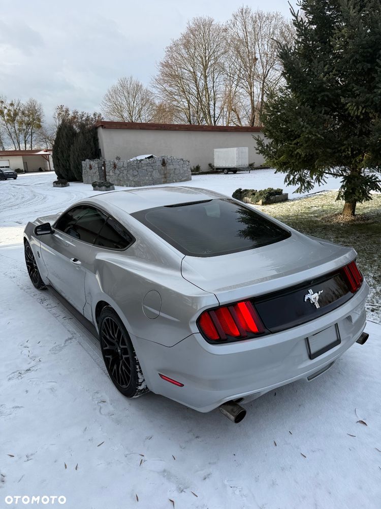 Ford Mustang 3.7 V6 Premium - 11