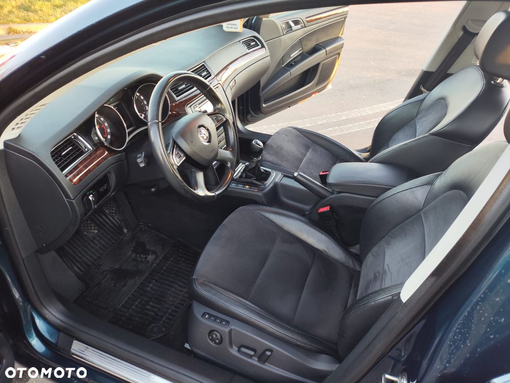 Skoda Superb 2.0 TDI Elegance - 9