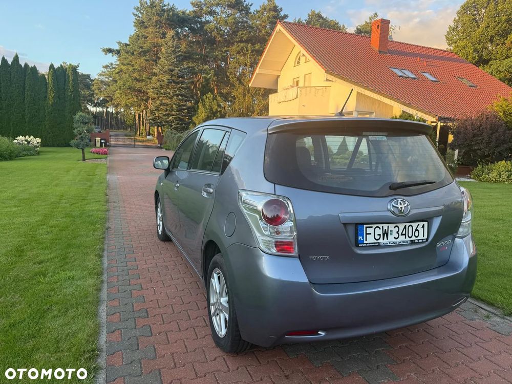 Toyota Verso 2.0 D-4D Executive - 15