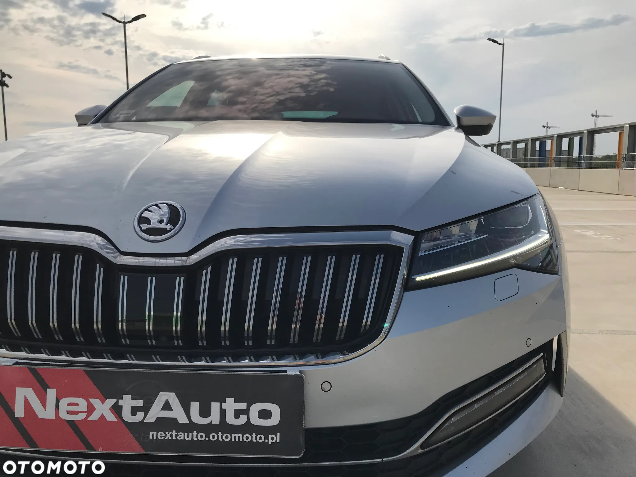 Skoda Superb 2.0 TDI SCR L&K DSG - 11