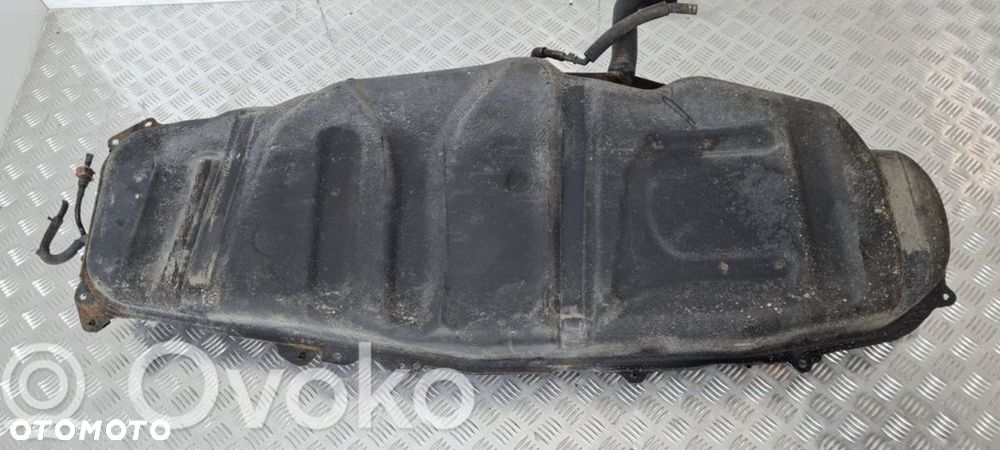 Toyota Rav4 III Zbiornik Paliwa - 2