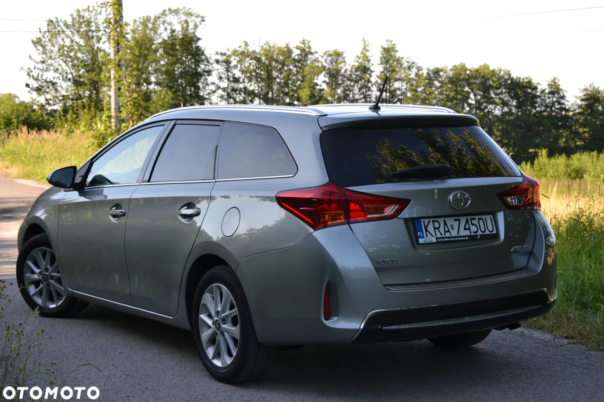Toyota Auris 1.6 Premium Comfort - 4