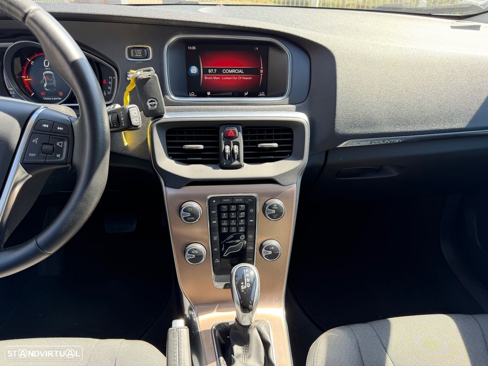 Volvo V40 Cross Country 2.0 D2 Momentum Geartronic - 15