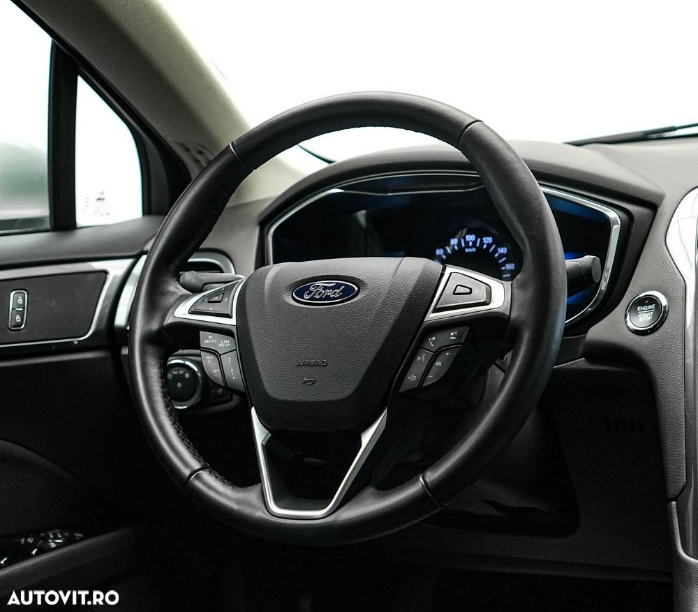 Ford Mondeo 2.0 HEV Titanium - 18