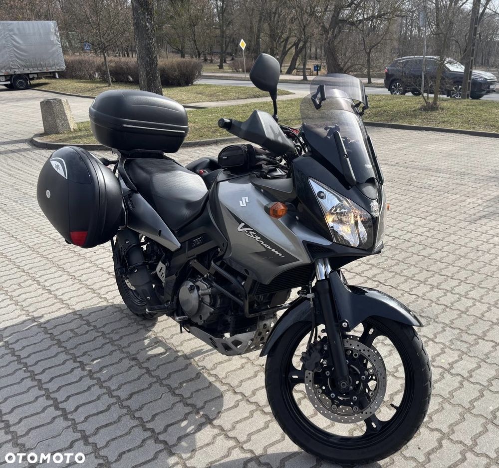 Suzuki V-STROM - 1