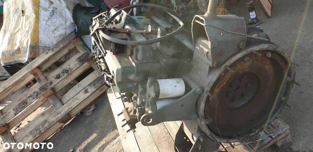 VOLVO FL 6 SILNIK NA CZĘŚCI SŁUPEK DAWCA SZPILKA - 6