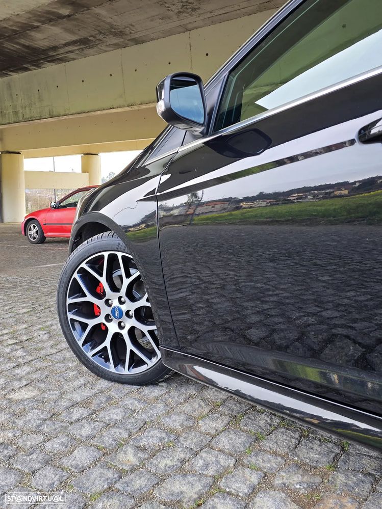 Ford Focus SW 1.0 EcoBoost S&S ST-Line - 13