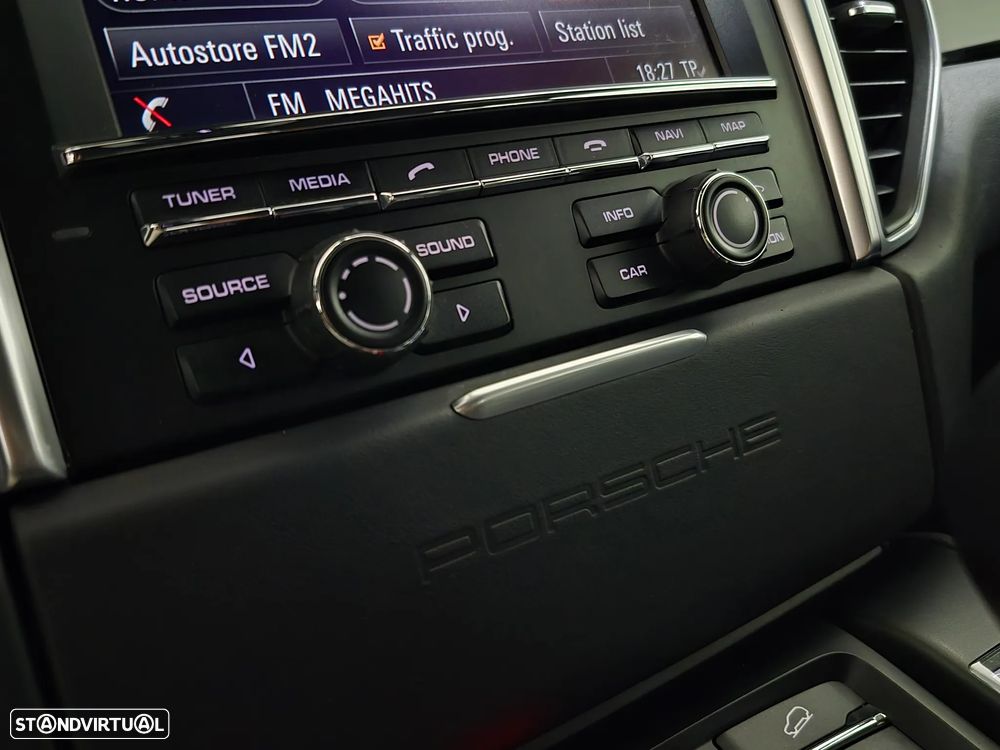 Porsche Macan S - 19