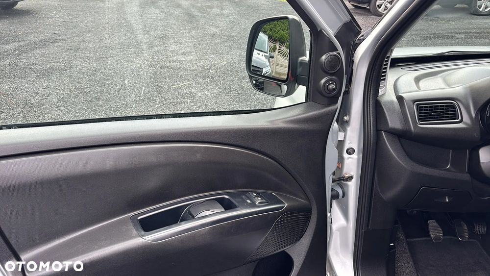 Opel Combo - 11