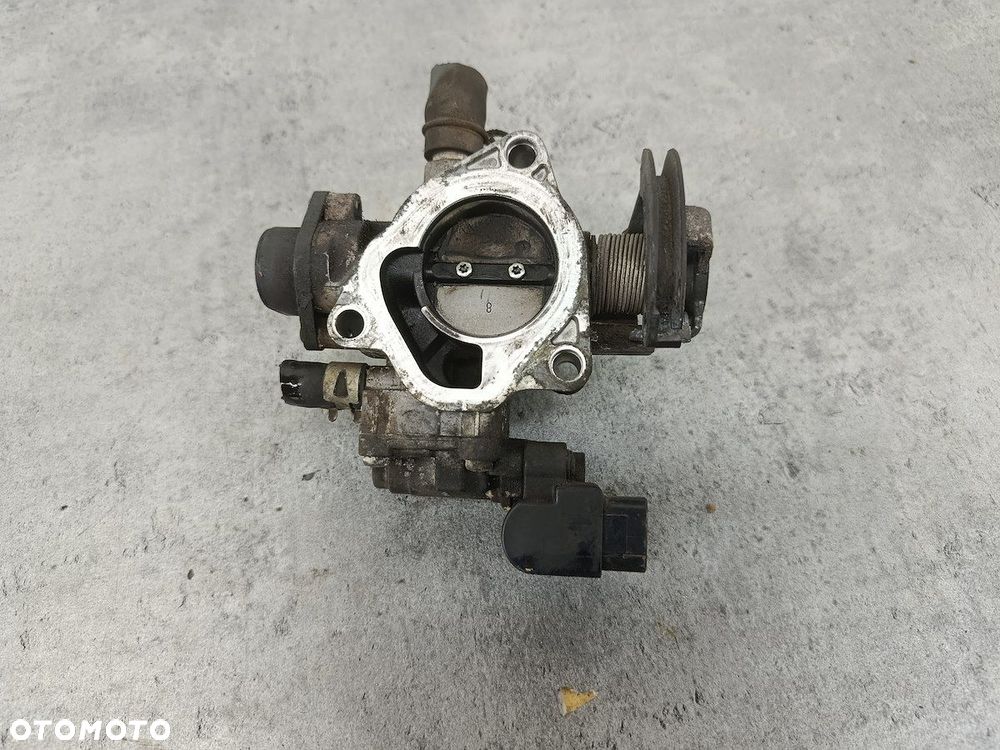 PRZEPUSTNICA TOYOTA COROLLA IX E12 22210-0D090 1.4 VVT-I - 2