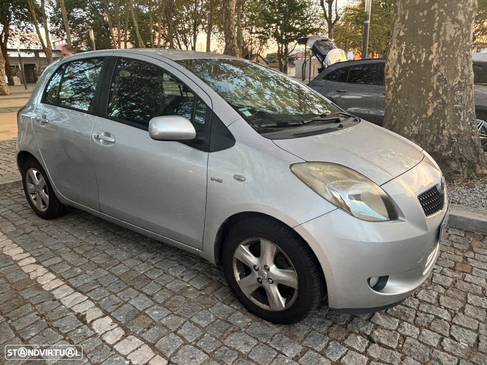 Toyota Yaris 1.4 D-4D VSC - 4