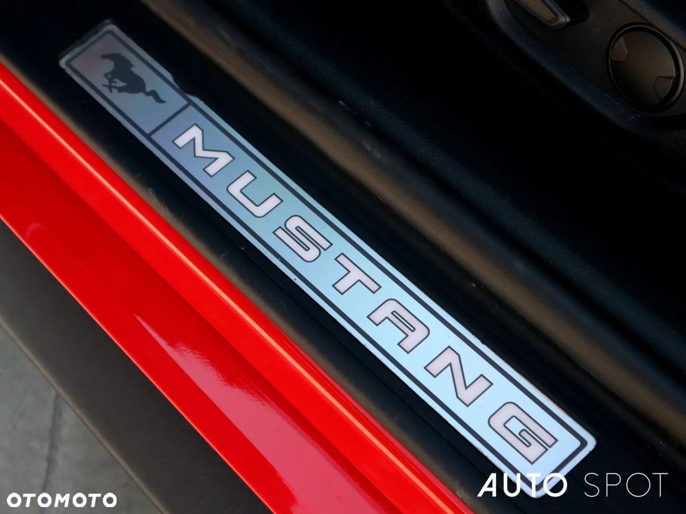 Ford Mustang 5.0 V8 GT - 17