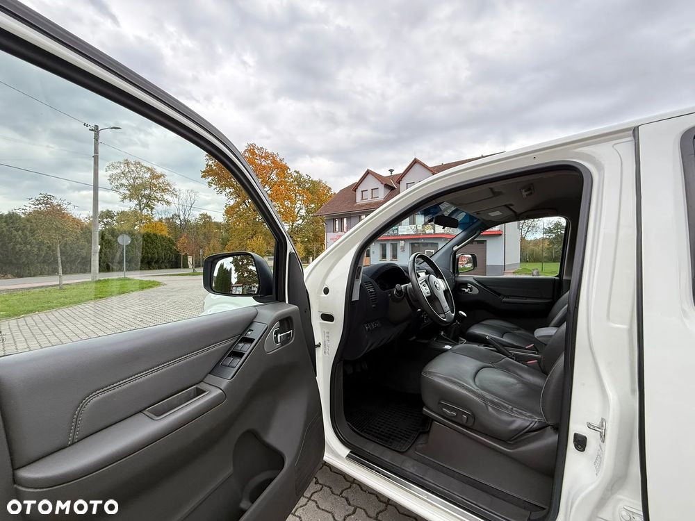 Nissan Navara LE - 13