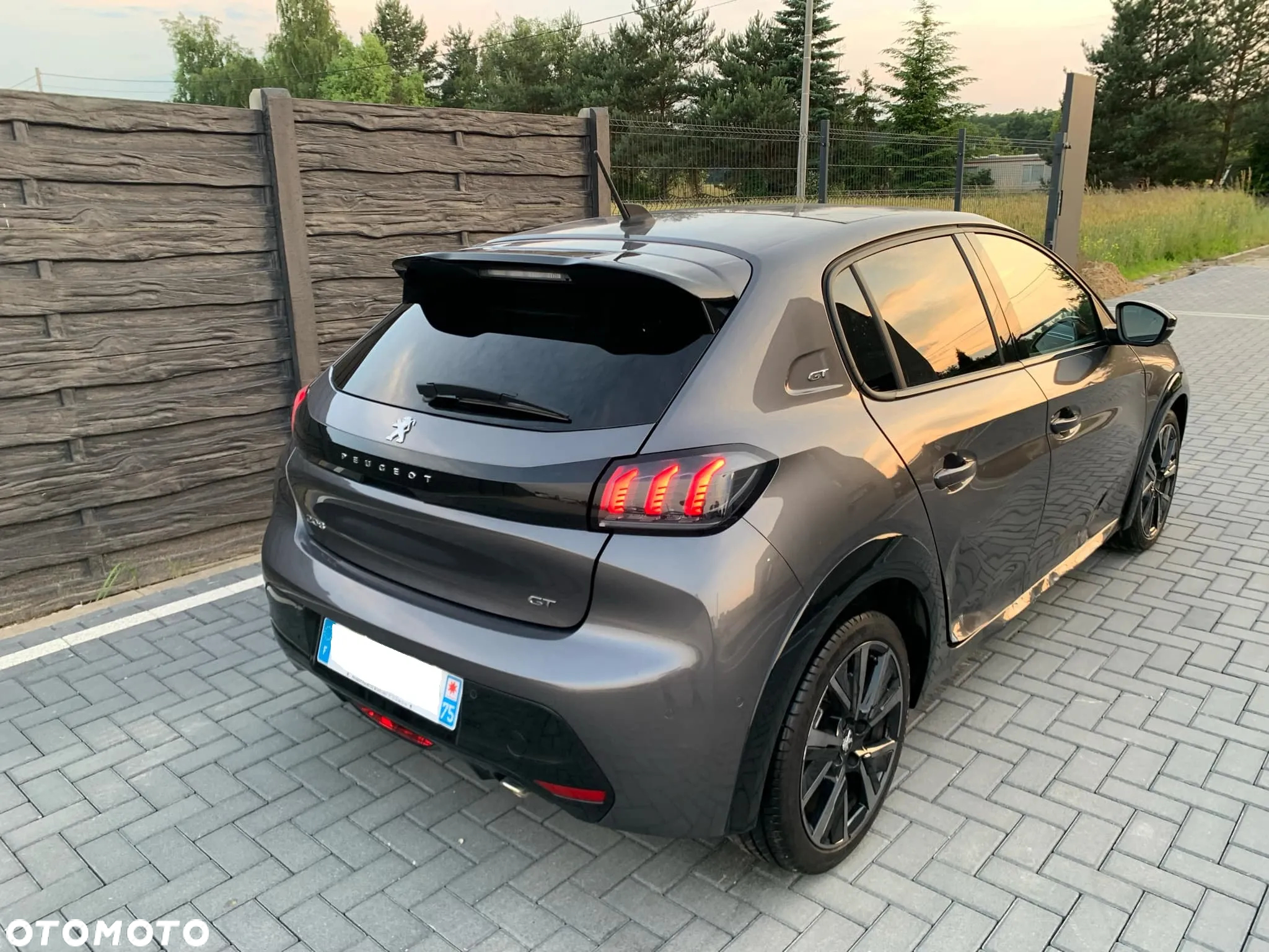 Peugeot 208 PureTech 100 EAT8 GT - 37