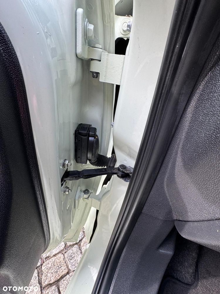 Opel Corsa 1.4 16V Edition - 11