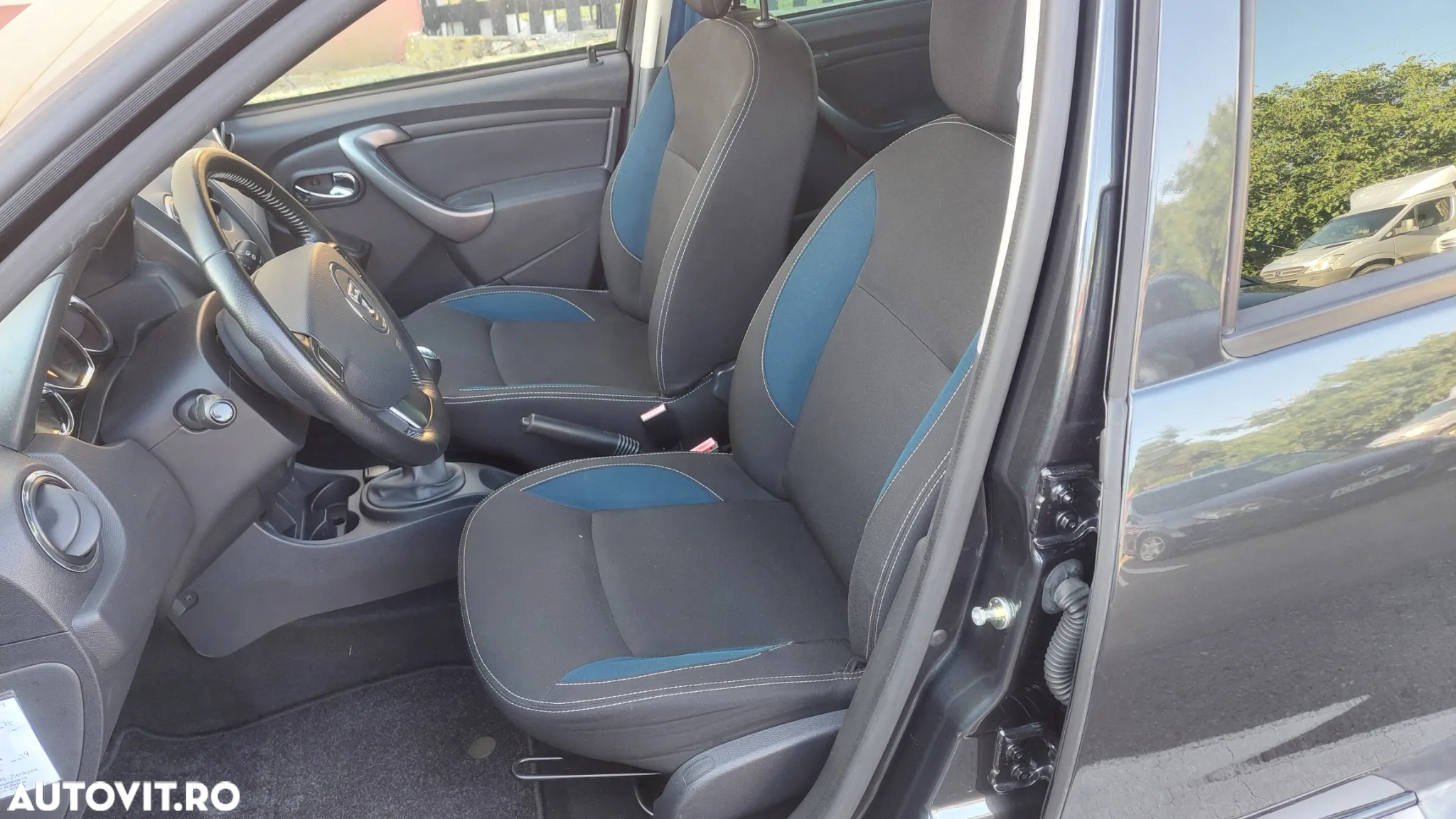 Dacia Duster TCe 125 4x2 Celebration - 17