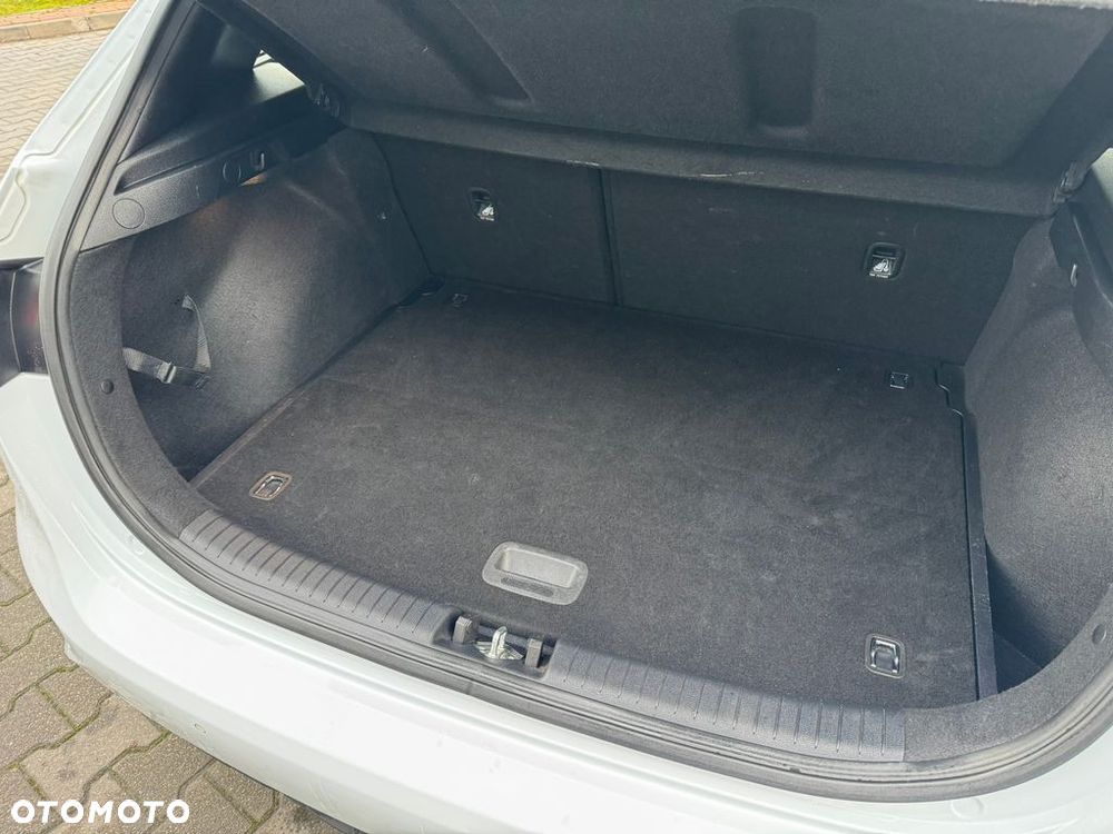 Kia Ceed 1.5 T-GDI M - 19