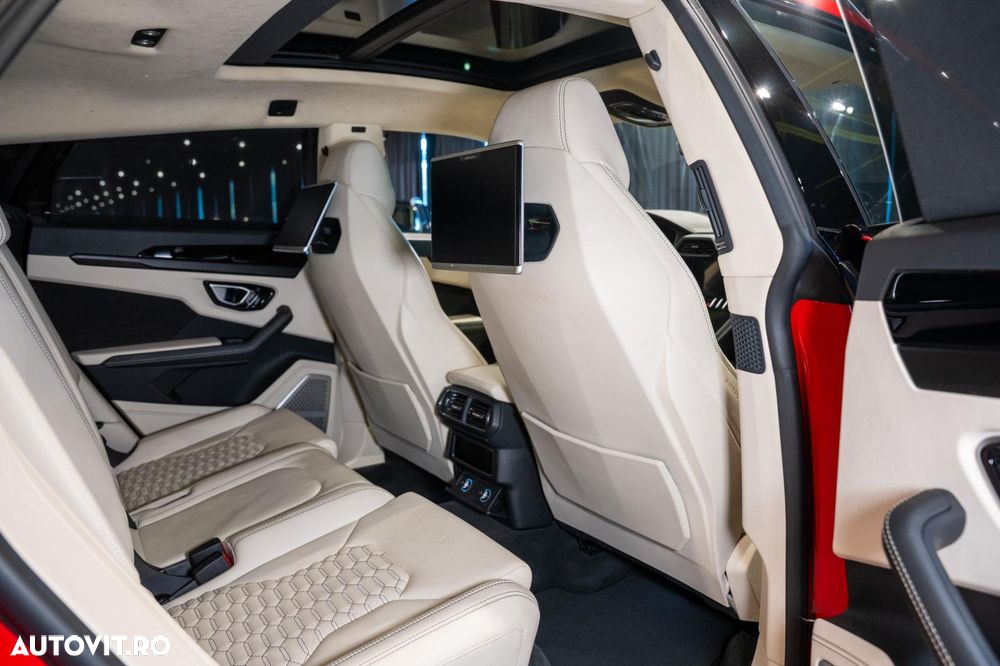 Lamborghini URUS - 34