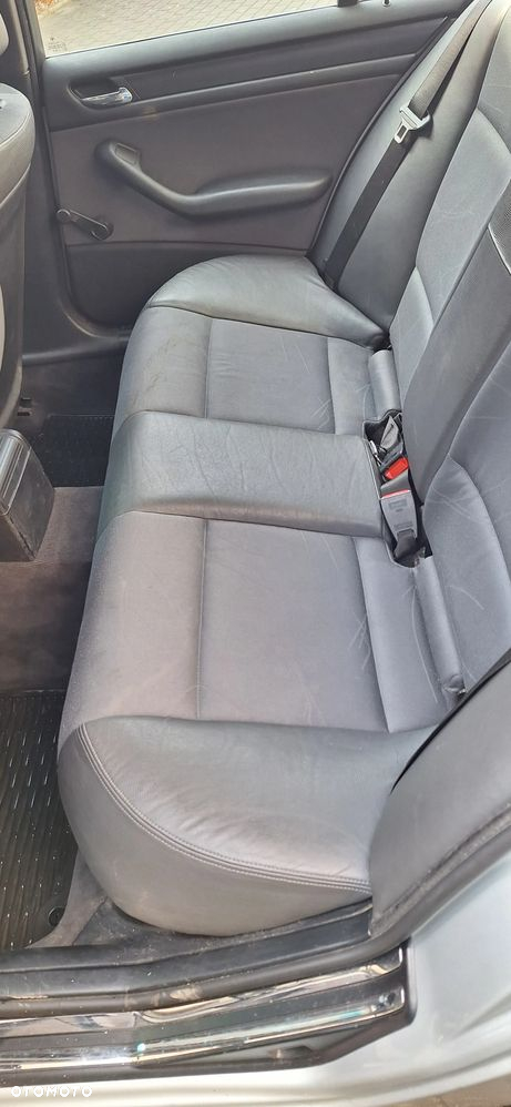 BMW Seria 3 316i - 15