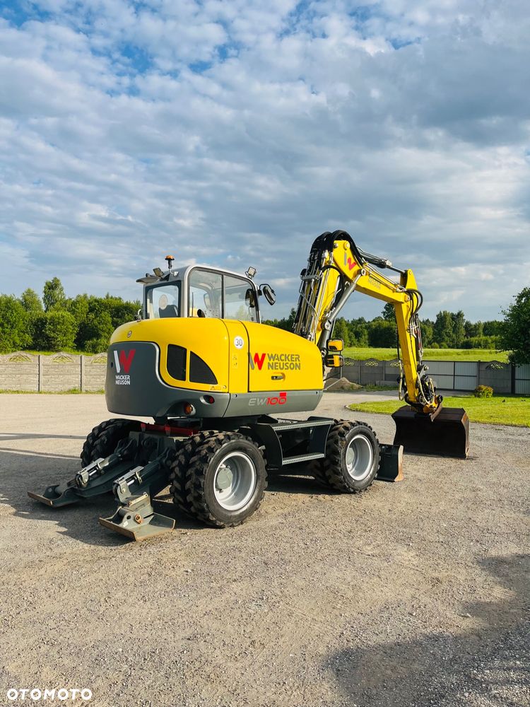Wacker Neuson EW 100 / ROTOTILT / 4 Łyżki + Widły / Plug + Podpory / Sprowadzona / Koparka Kołowa - 8