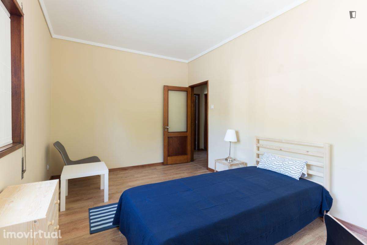 Quarto - localizado em São Mamede de Infesta Porto - Grande imagem: 4/14