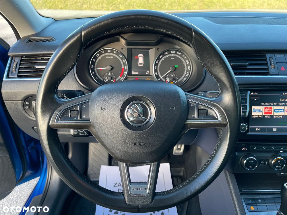 Skoda Octavia 2.0 TDI 4x4 DSG Scout - 17