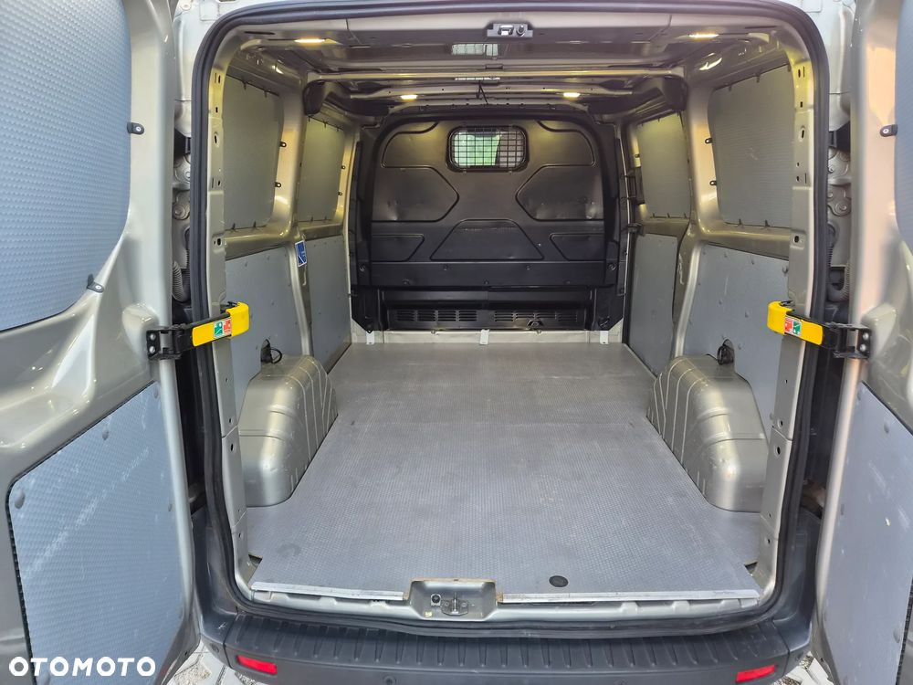 Ford TRANSIT CUSTOM - 13