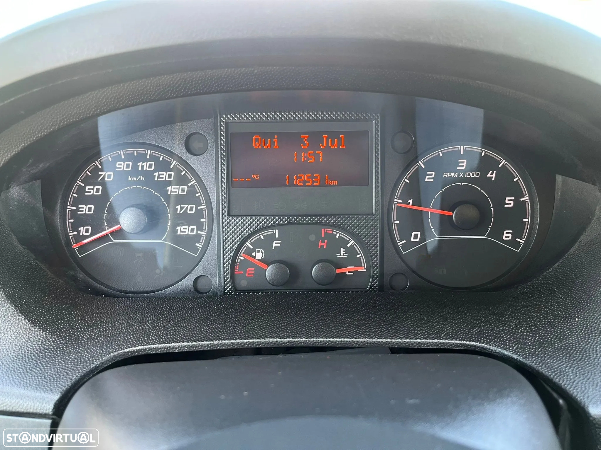 Peugeot Boxer 2.2 BlueHDi 120cv L3 H3 - IVA DEDUTÍVEL - 29