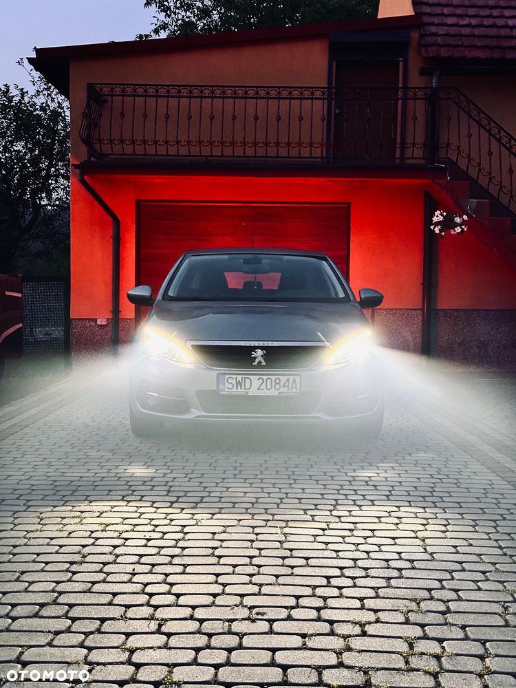 Peugeot 308 1.6 BlueHDi Allure S&S - 16
