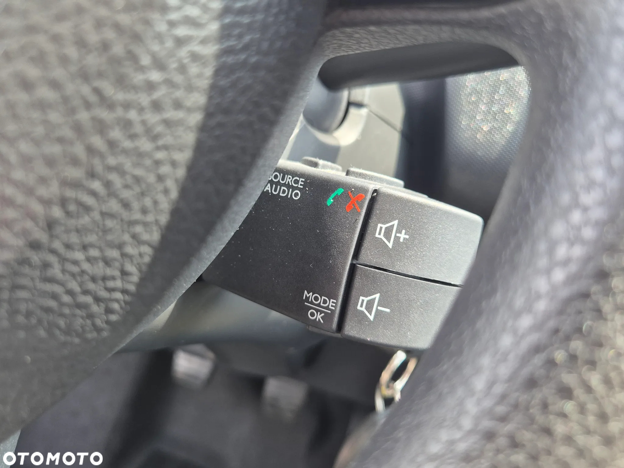 Dacia Duster 1.6 SCe Essential - 22