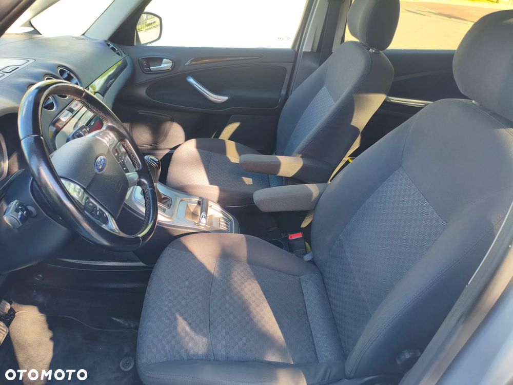Ford Galaxy 2.0 TDCi Ghia - 11