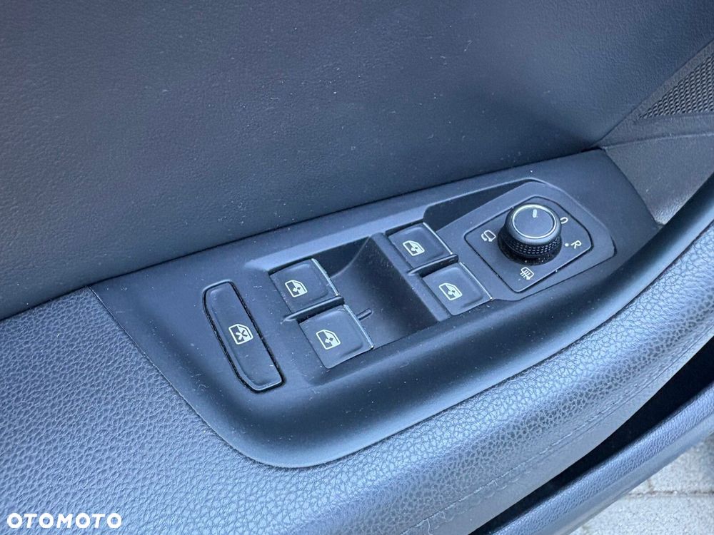 Volkswagen Passat - 20