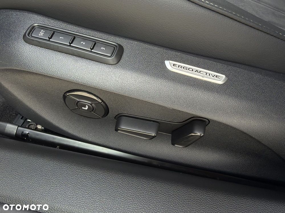 Volkswagen Passat - 15