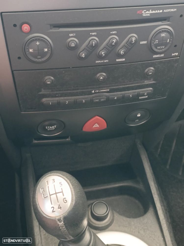Renault Mégane 1.5 dCi SE Exclusive — fotografia 8