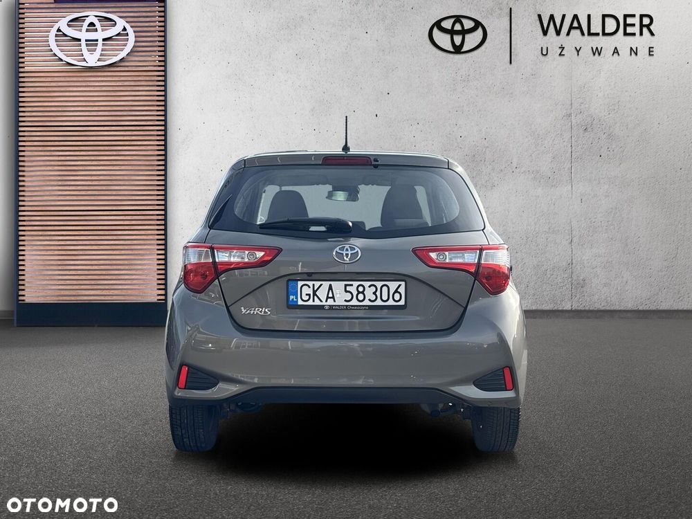 Toyota Yaris 1.5 Premium - 4