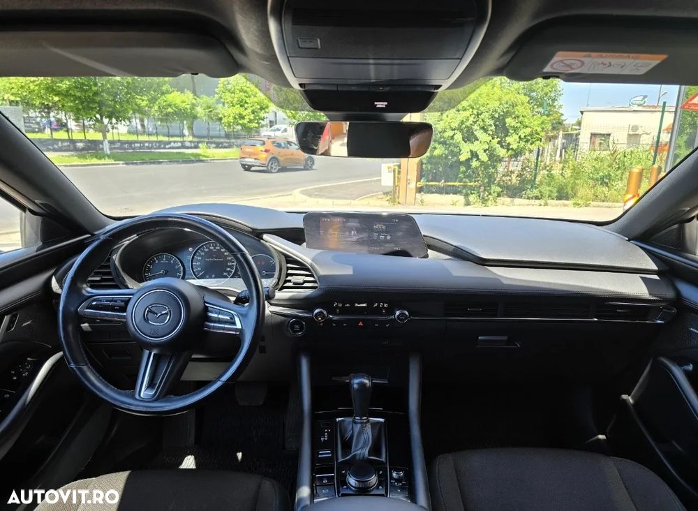 Mazda 3 e-Skyactiv G150 AT MHEV Plus - 8