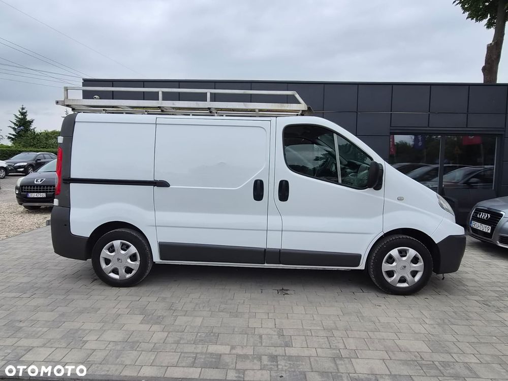 Opel Vivaro 2.0 dCi limatyzacja Elektryczne Szyby Gwarancja - 11