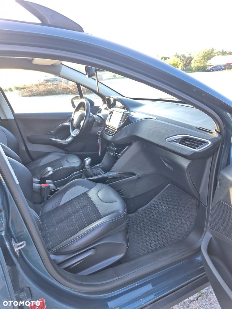 Peugeot 2008 1.6 BlueHDi Allure - 12
