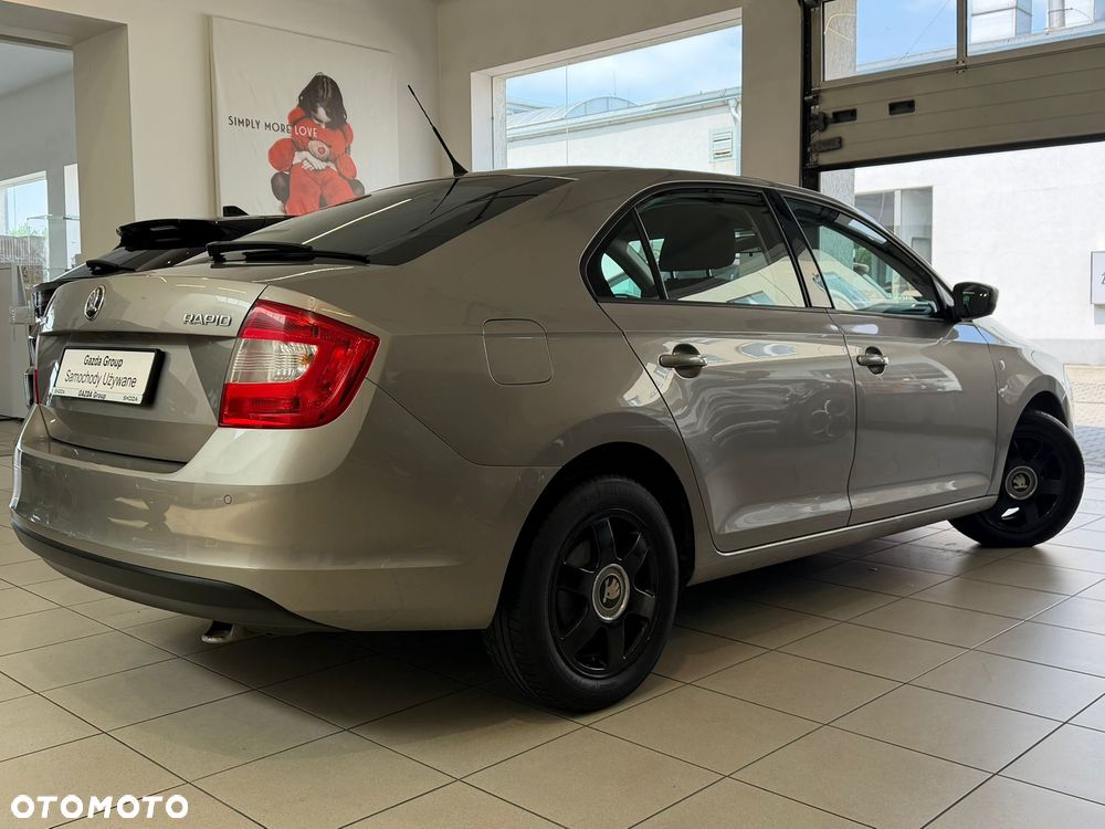 Skoda RAPID - 6