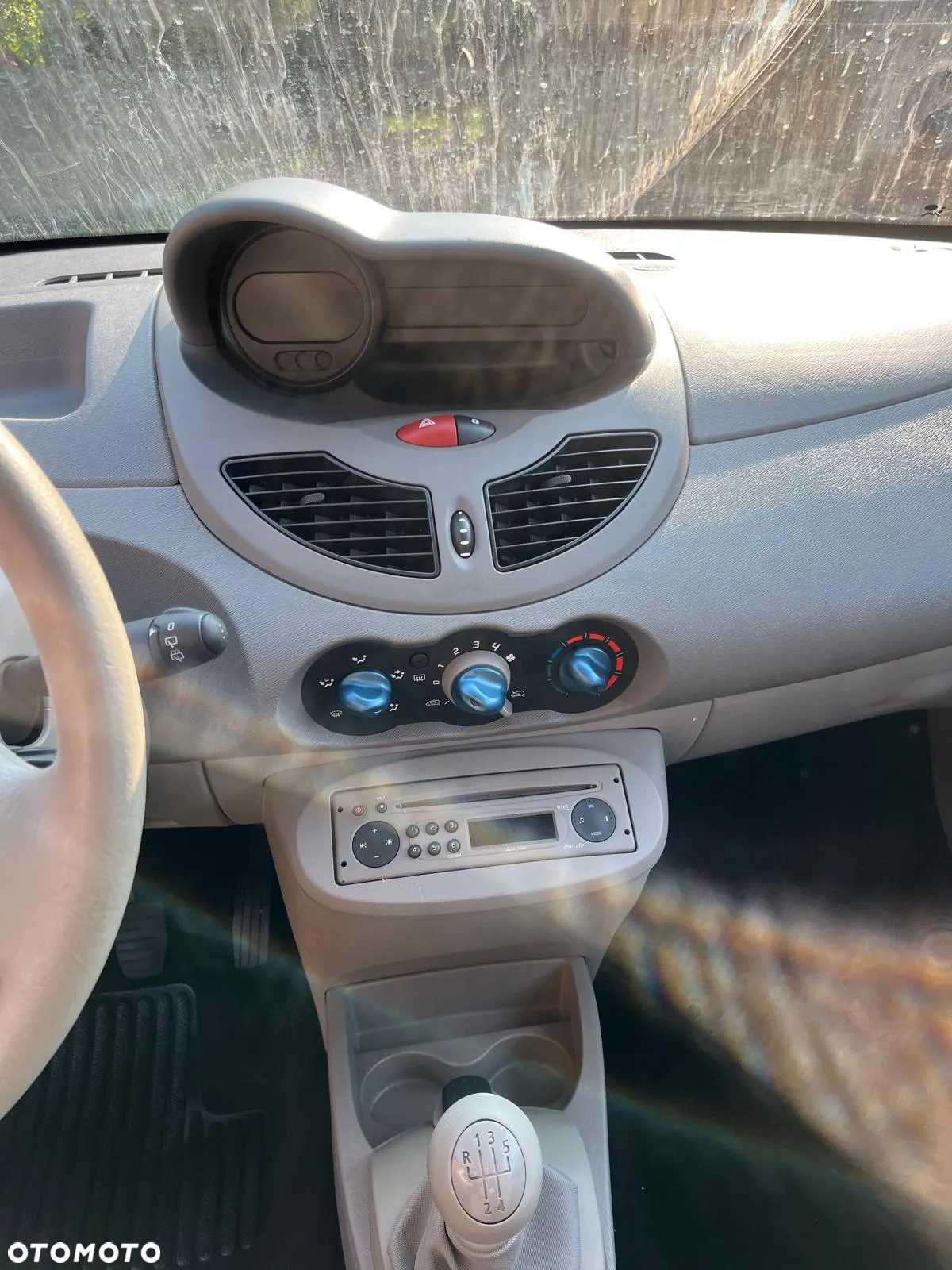 Renault Twingo 1.2 Authentique - 19