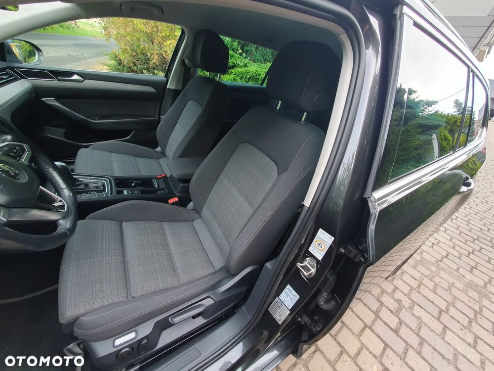 Volkswagen Passat 2.0 TDI SCR DSG Business - 10